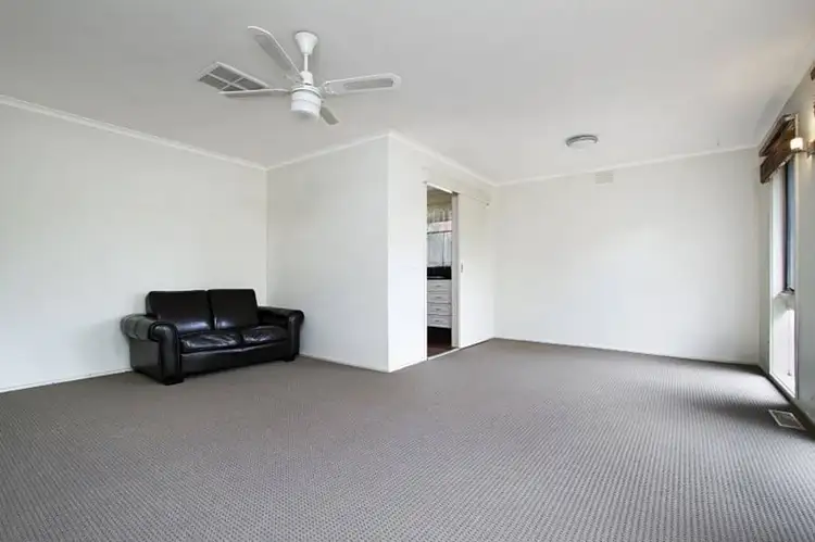 Second view of Homely house listing, 5 Hotham Court, Sunbury VIC 3429