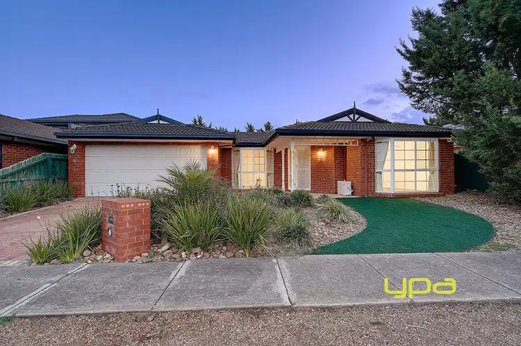 8 Penshurst Court, Hillside VIC 3037