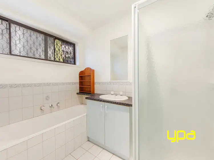 Sixth view of Homely house listing, 33 Moonstone Circuit, St Albans VIC 3021