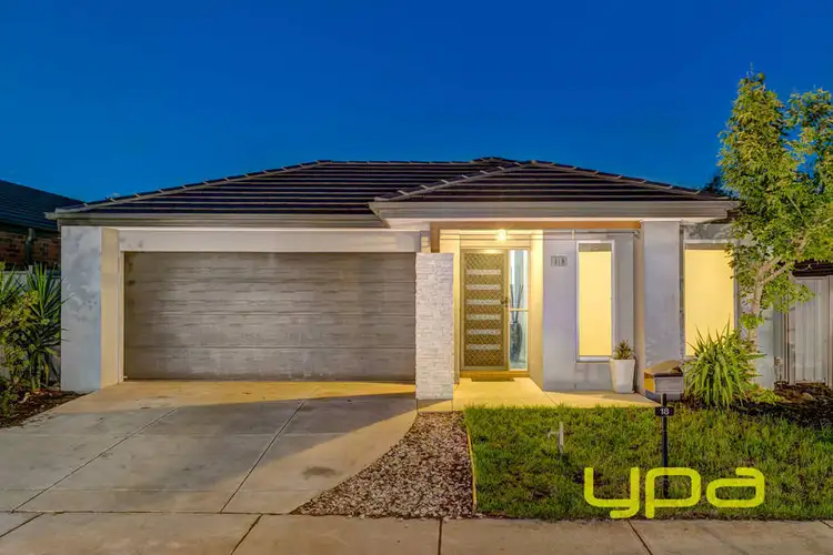 18 Clare Street, Brookfield VIC 3338