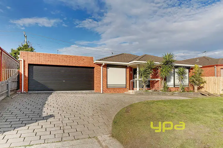 30 Gunbower Crescent, Meadow Heights VIC 3048