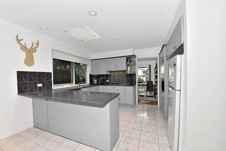 Fifth view of Homely house listing, 6 Ronald Close, Gladstone Park VIC 3043