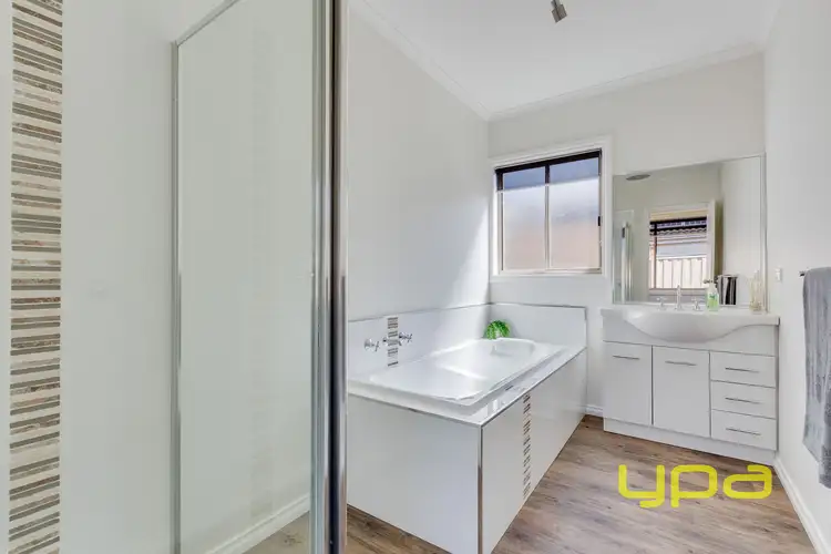 Fifth view of Homely house listing, 25 Discovery Close, Craigieburn VIC 3064