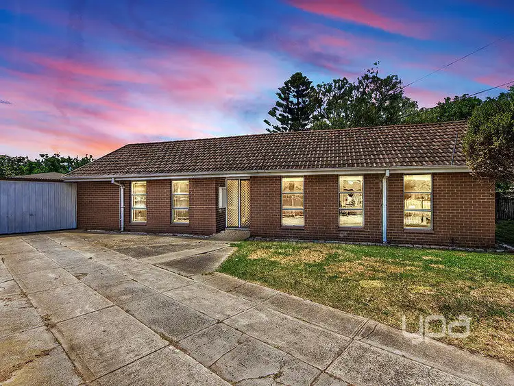 Second view of Homely house listing, 8 Yarram Court, Kings Park VIC 3021