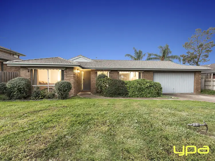 22 Pinnacle Crescent, Brookfield VIC 3338
