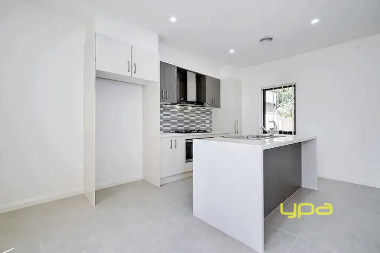 Third view of Homely unit listing, 2/18 Hilton Street, Hadfield VIC 3046