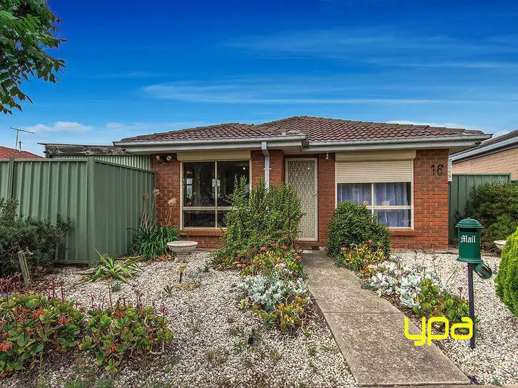 18 Niewand Avenue, Burnside VIC 3023