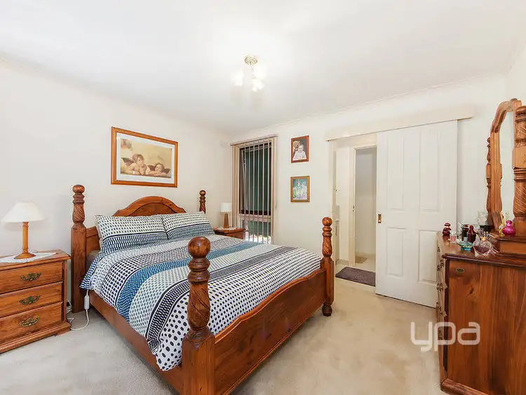 Fifth view of Homely house listing, 10 Penfold Place, Albanvale VIC 3021