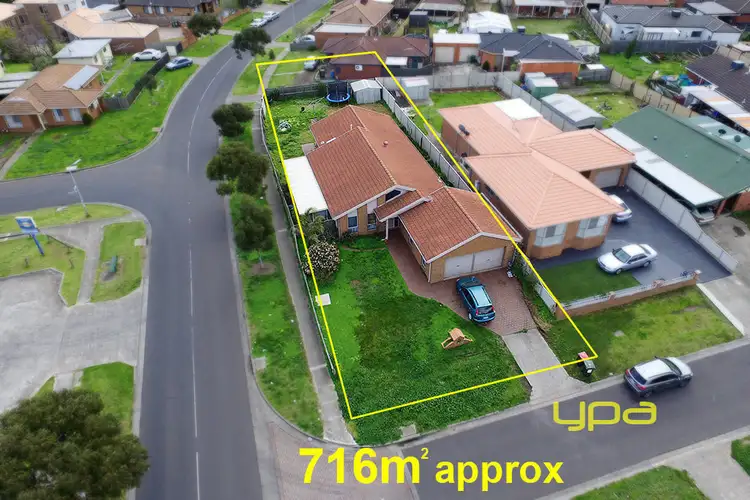 1 Thistle Court, Meadow Heights VIC 3048