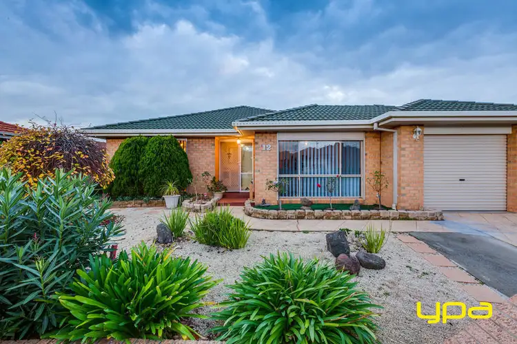 12 Flintoff Avenue, Burnside VIC 3023