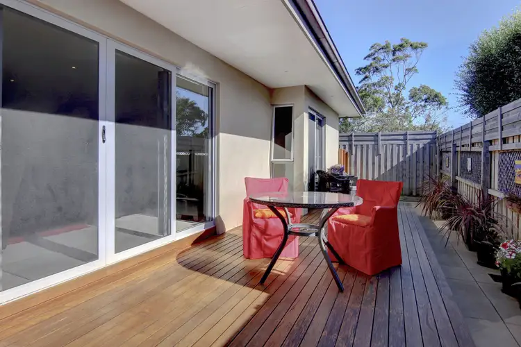 2/32 Kingfisher Avenue, Capel Sound VIC 3940