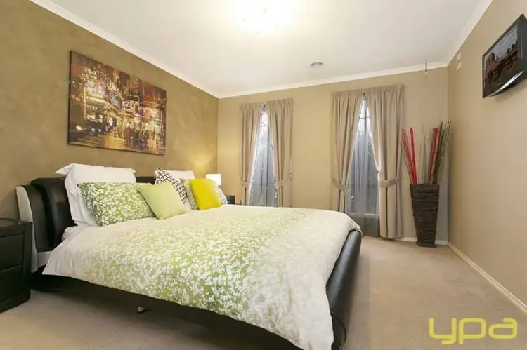 Sixth view of Homely house listing, 2 O'Neill Place, Sunbury VIC 3429