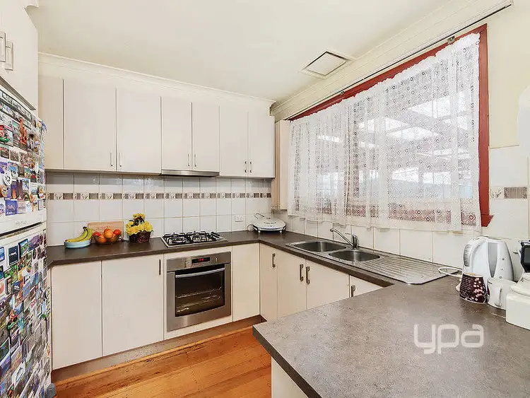 Fourth view of Homely house listing, 6 Charlbury Grove, St Albans VIC 3021