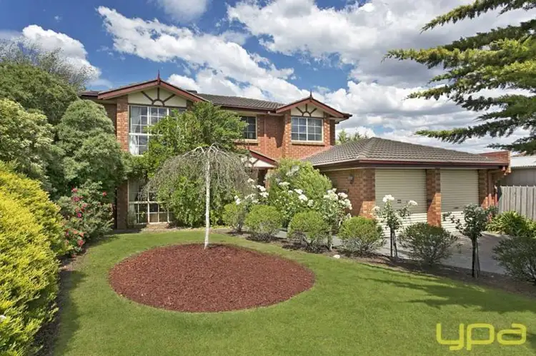 2 Windarra Court, Sunbury VIC 3429