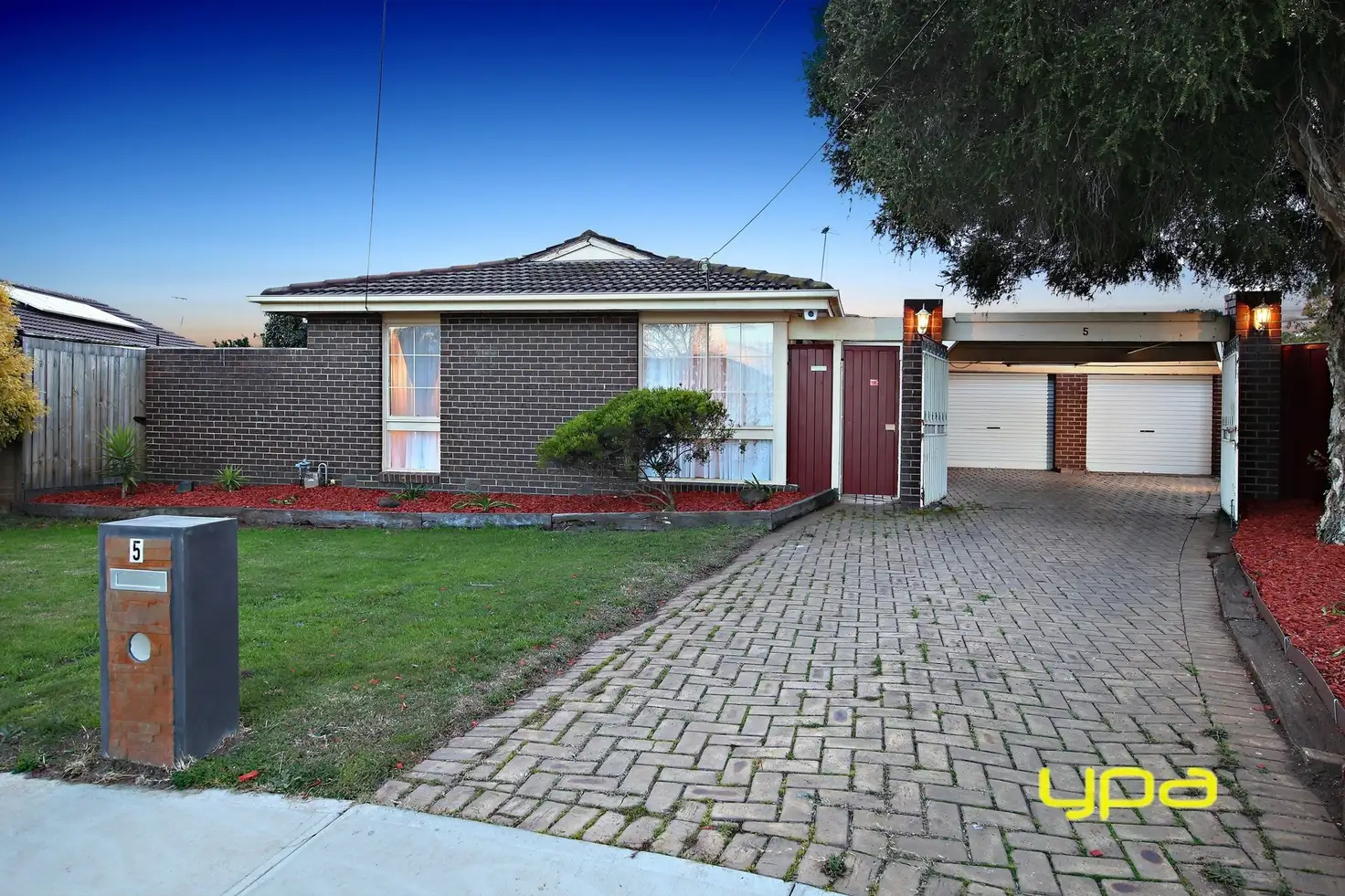 Main view of Homely house listing, 5 Garry Court, Kings Park VIC 3021