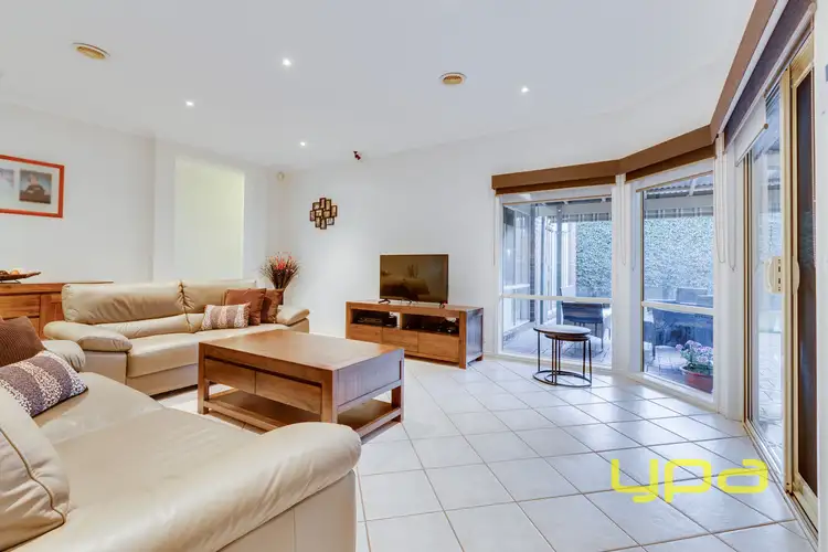 Second view of Homely house listing, 4 Meadow Bank Court, Craigieburn VIC 3064