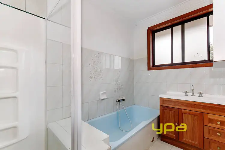 Fifth view of Homely house listing, 10 Dookie Court, Broadmeadows VIC 3047