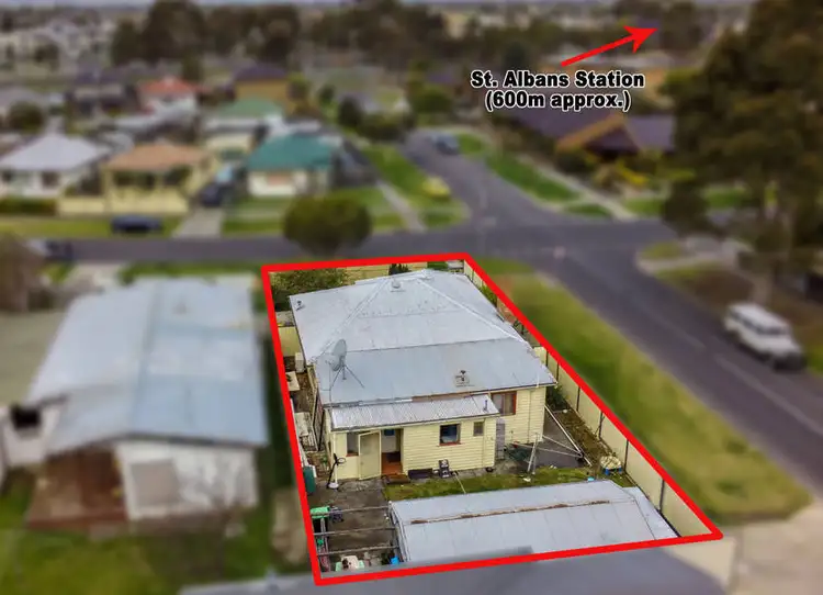 Second view of Homely house listing, 2/15 Albert Crescent, St Albans VIC 3021