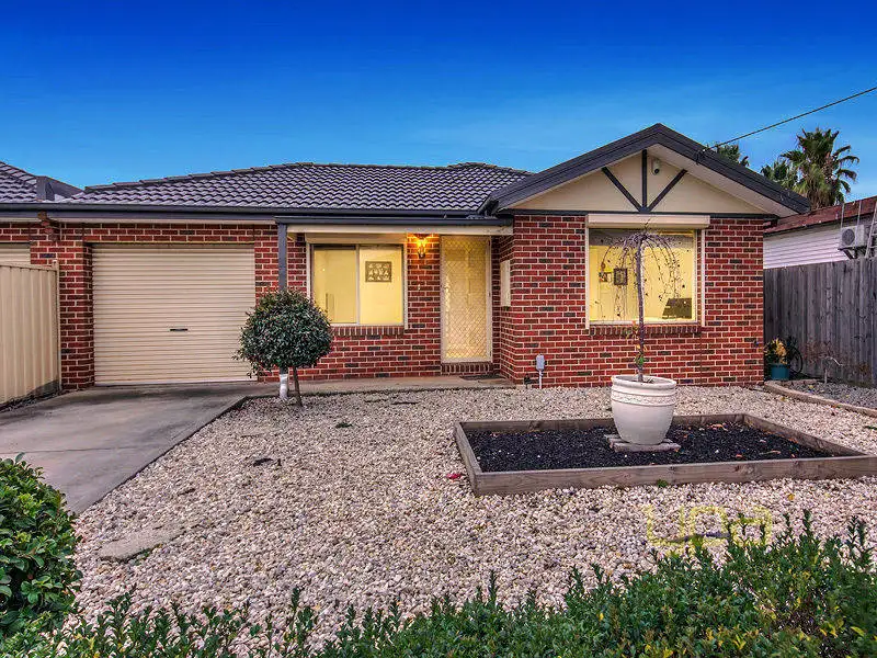 Main view of Homely house listing, 2/28 Shirley Street, St Albans VIC 3021
