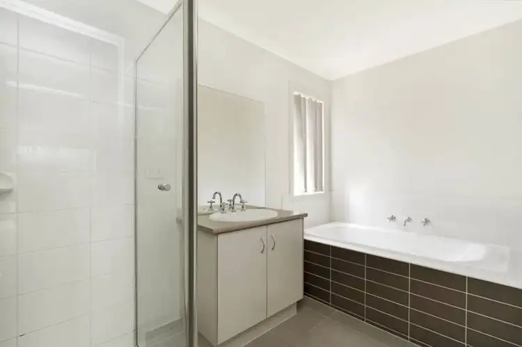 Fifth view of Homely house listing, 9 Fingleton Crescent, Sunbury VIC 3429
