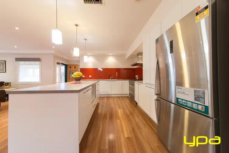 39 Rearden Crescent, Roxburgh Park VIC 3064