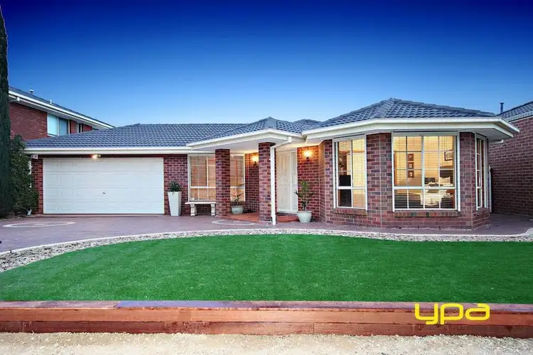 22 Howqua Way, Taylors Hill VIC 3037