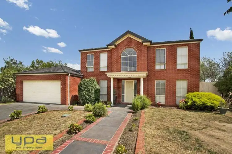 2 Duncraig Grove, Sunbury VIC 3429