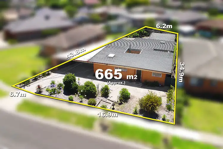 10 Woodstock Drive, Gladstone Park VIC 3043