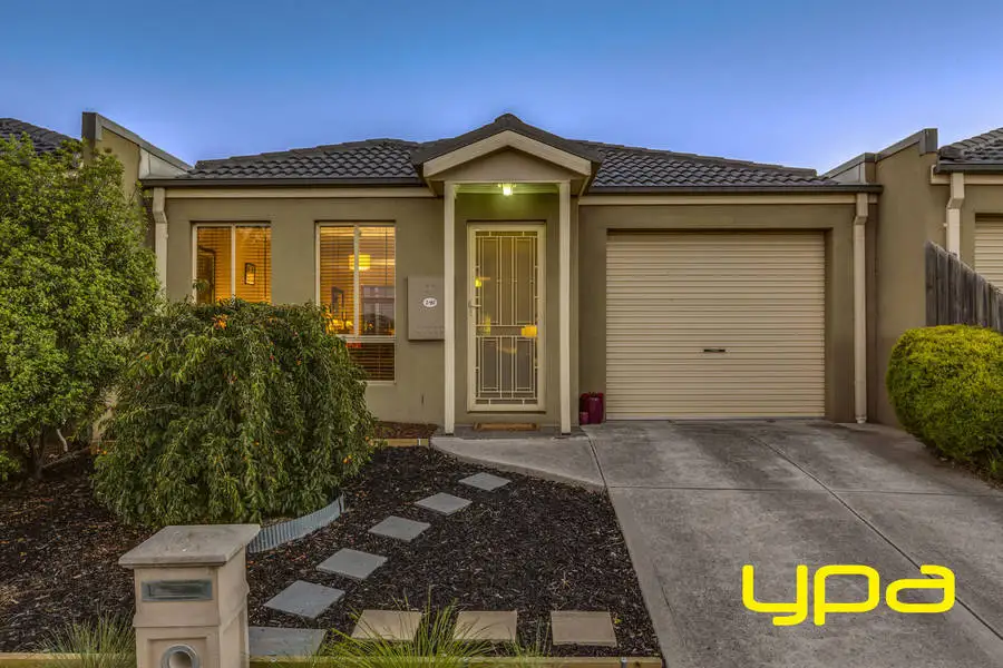 Main view of Homely unit listing, 2/87 Allenby Road, Hillside VIC 3037