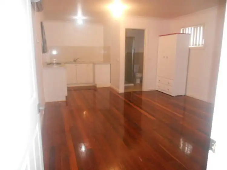 Fifth view of Homely unit listing, 18A BROOKVALE COURT, Roxburgh Park VIC 3064