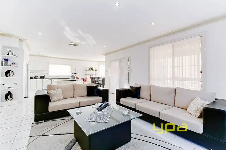 Fifth view of Homely house listing, 29 Golden Ash Court, Meadow Heights VIC 3048