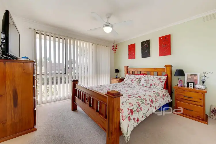 Sixth view of Homely house listing, 48 Bainbridge Close, Craigieburn VIC 3064