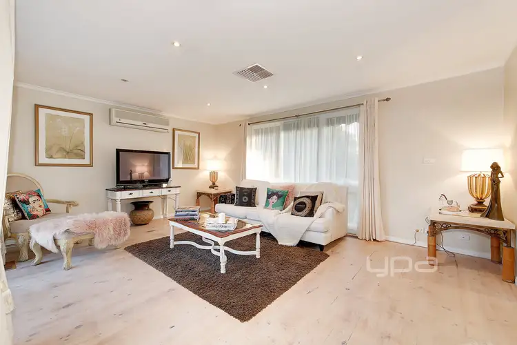 Seventh view of Homely house listing, 4 Langdon Crescent, Craigieburn VIC 3064