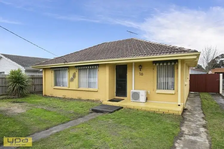 10 Lindsay Avenue, Sunbury VIC 3429
