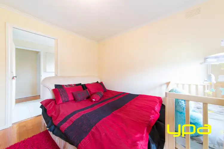 Fifth view of Homely house listing, 8 Lubeck Court, Meadow Heights VIC 3048