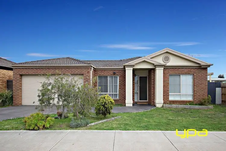 15 Lachlan Lane, Taylors Hill VIC 3037