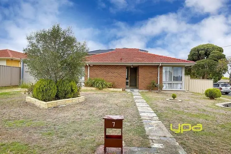 7 Castella Crescent, Meadow Heights VIC 3048