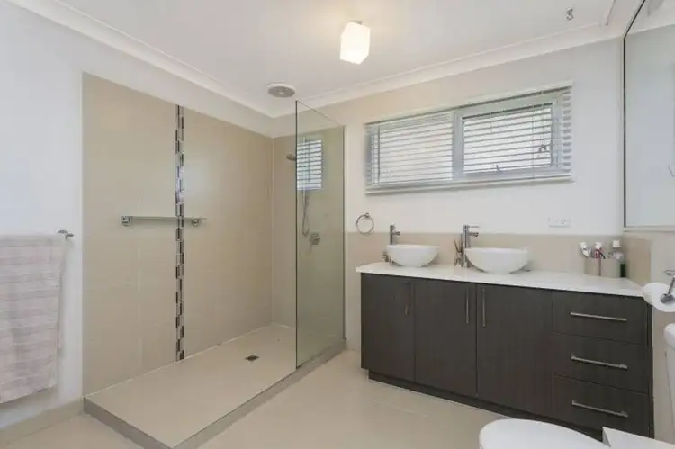 Seventh view of Homely house listing, 5 Bonny Brae Court, Sunbury VIC 3429
