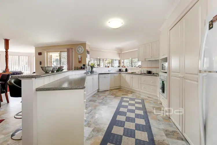 Third view of Homely house listing, 35 Dadswell Court, Sunbury VIC 3429