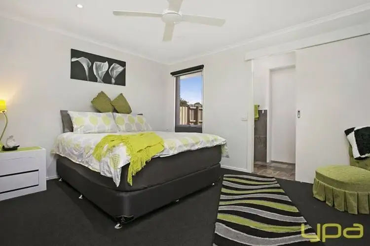 Seventh view of Homely house listing, 1 Hoylake Court, Sunbury VIC 3429