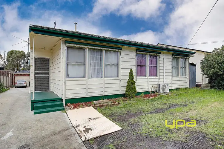 Main view of Homely house listing, 32 Pyalong Crescent, Dallas VIC 3047