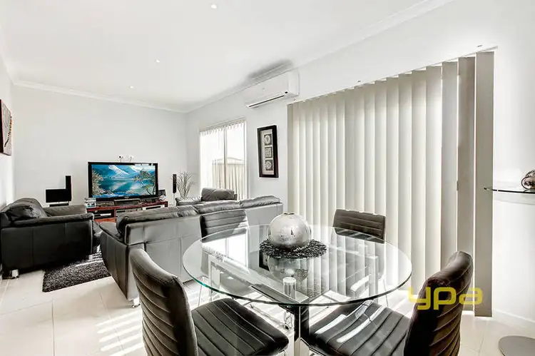 5/40 McCubbin Way, Caroline Springs VIC 3023