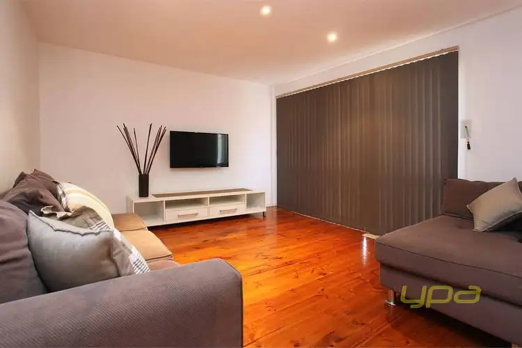 Fifth view of Homely house listing, 8 Angourie Crescent, Taylors Lakes VIC 3038