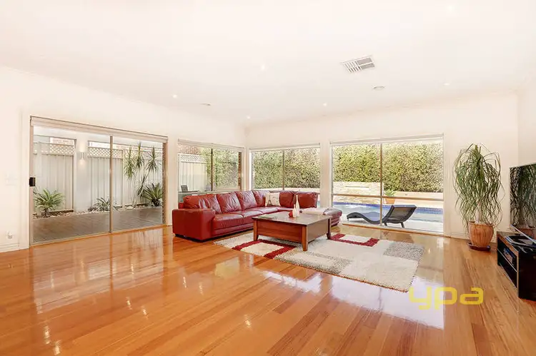 Sixth view of Homely house listing, 17 James Court, Hillside VIC 3037