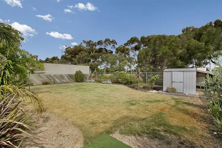 Seventh view of Homely house listing, 10 Pebble Beach Court, Sunbury VIC 3429