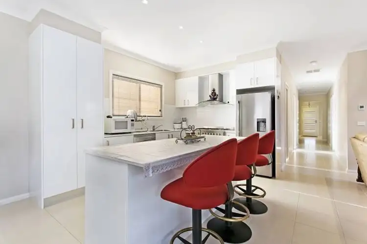 Second view of Homely house listing, 5 Courtney Drive, Sunbury VIC 3429
