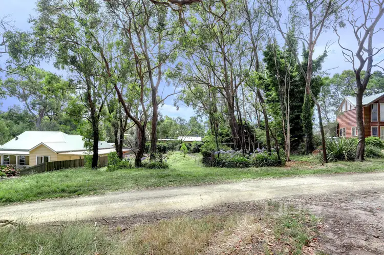 8 Pindara Road, Arthurs Seat VIC 3936