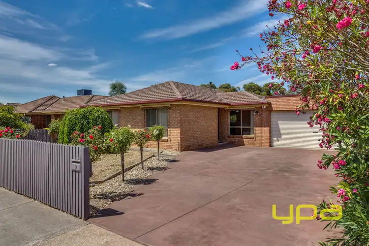 9 Muirfield Drive, Sunbury VIC 3429