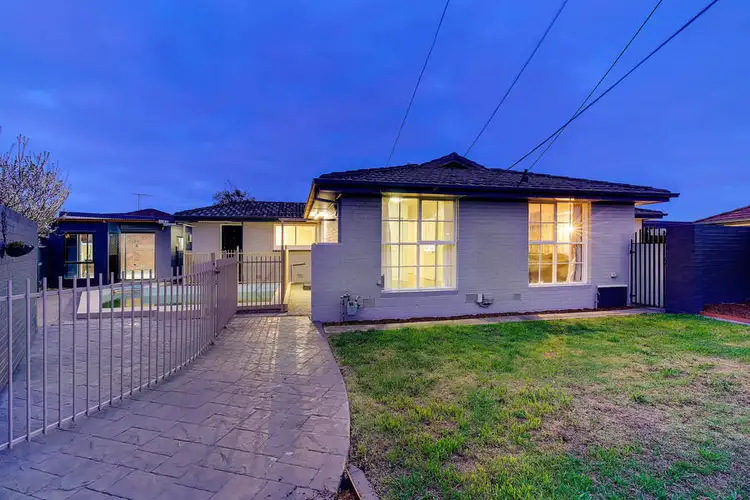 10 Archer Court, Gladstone Park VIC 3043