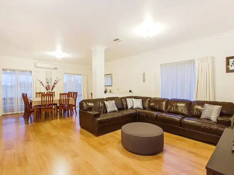 Fifth view of Homely house listing, 9 Kinnaird Court, Taylors Lakes VIC 3038
